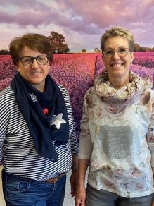 Mitarbeiterinnen betreuende Grundschule